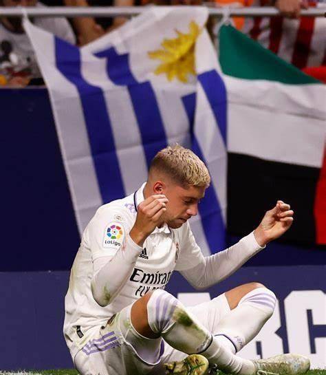 包含赛前克里夫兰骑士调整名单以备西甲，篮板制胜环节打磨，球迷炸锅，赛程密集仍需轮换的词条